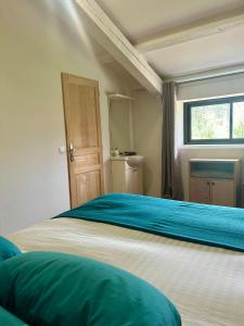 Maisons de vacances Traditional House With Pool Near Armagnac : photos des chambres