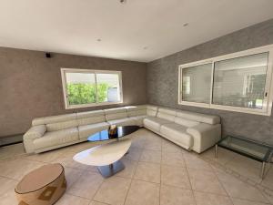 Spacious Quiet Comfortable - Independant Villa - 150m from famous Les Lecques Beach - Plenty car park