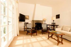 Villa Between Lake And Sea In Tuscan Maremma
