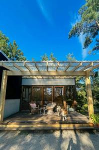 Off-Grid Summer Pavilion With Views Of Gotlands Nature