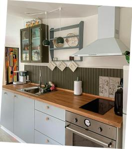 Retro Cottage With Fjord View