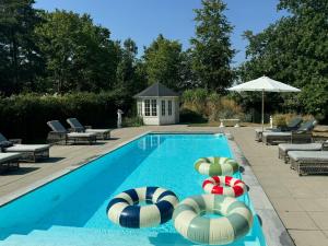 Historic Beach Villa With Pool At Marielyst