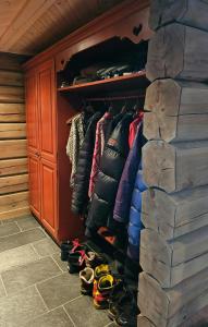 Timber Cabin With Mountain Views In Synnfjellet