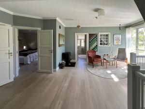 National Romantic Villa By Skogsö Nature Reserve