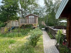 Traditionelt Vikingehus Nær Rågeleje Strand