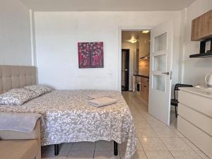 Estilo confort en Los Boliches con piscina parking