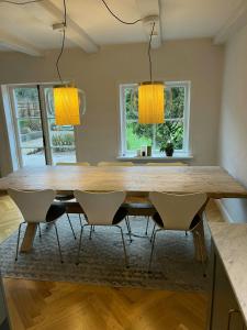 Beach House With Access To Sandy Beach