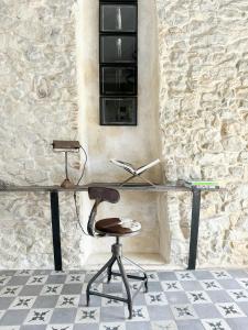 Maisons de vacances Artists Retreat In Historic Belvezet Farmhouse : photos des chambres