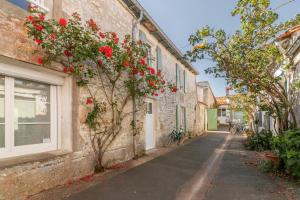 Maisons de vacances Authentic Village House On Ile De Re : photos des chambres