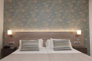 Double Room with Sea View room in Puerto Palace
