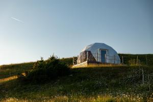 Stargazing Glamping Domes Golte