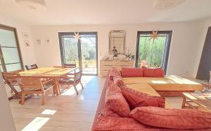 Provençal Villa With Pool In Valbonne