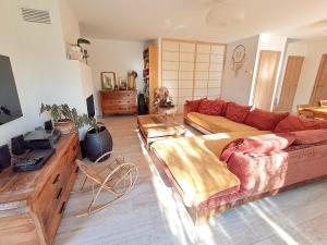 Provençal Villa With Pool In Valbonne