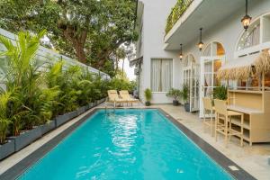 Mediterranean 5 BHK Hideaway with Pool near Popular Beaches