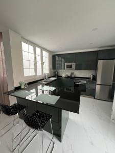 Luxury Penthouse BBQ Chill out terrace