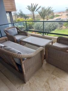 Superbe appartement avec piscine face à la mer