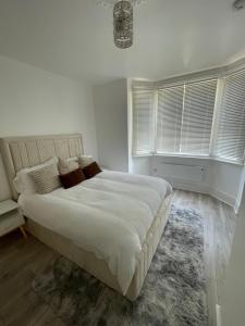 Elegant 4-Bed Victorian Home - 3hvězdičkové hotely ve městě Croydon