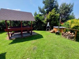 Domek z balią ogrodową