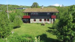 Mountain Home With 5 Bedrooms And 2 Fireplaces