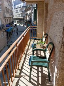 Casa de piedra céntrica.