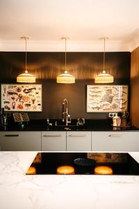 B&B / Chambres d'hotes les chambres des gabariers, les pieds dans l-eau : photos des chambres