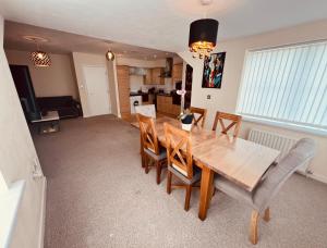 Middlesbrough Spacious Flat 2 bedrooms & 2 bathrooms & Free Private Parking & Wifi