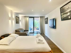 Modern villa with pool