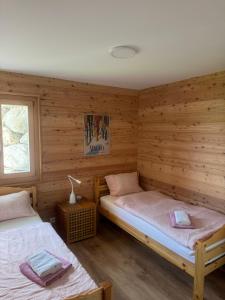 Swiss Chalet Feniks by Jolidi