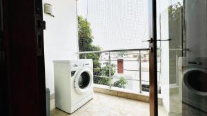 BluO 3BHK Safdarjung Enclave, Lift & Terrace Garden