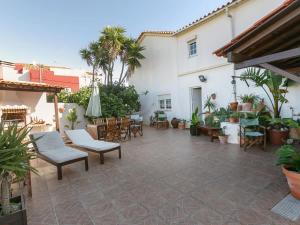 Matias Terrace House