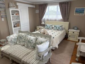 Knight & Sunshine Luxury Flatlet