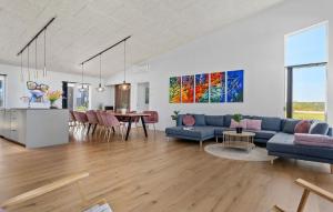 Beautiful Home In Børkop With Sauna