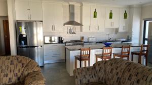 Fish & Go -Lovely cottage in gated Estate on river