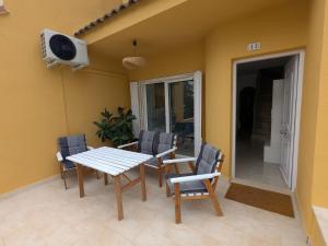 Tu lugar feliz al lado del mar