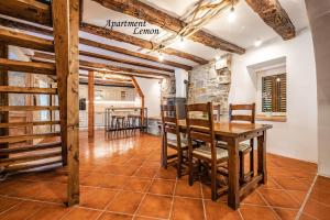 Istrian Stone House with big garden