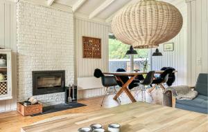 Nice Home In Tisvildeleje With Wifi