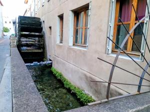 Appartements Spacieux 74m2 coeur de L-Isle sur la sorgue clim parking : photos des chambres