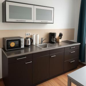StayInn Möckern - 1 Studio Apartment für 3 Personen -1Zimmer mit Schlafsofa und Doppelbett-kein zweites Zimmer