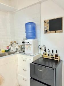 Budget Loft-type condo in Uptown CDO