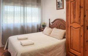 6 Bedroom Amazing Home In Lucena