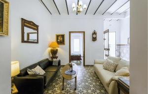 Amazing Home In El Pedroso With Wifi
