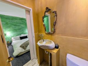 Stylish Cape Town City Apartment Work & Play