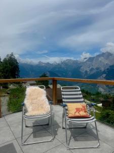 Swiss Chalet Feniks by Jolidi