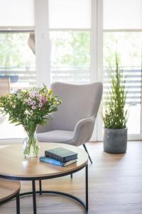 BURSZTYN - BERNSTEIN APARTMENTS