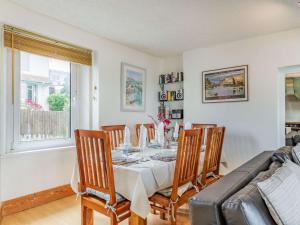 3 Bed in Brixham BX069