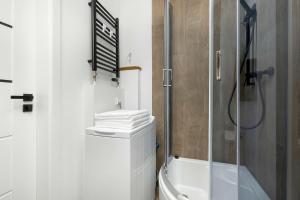 Jasny i Funkcjonalny Apartament w Bielsku-Białej z Jedną Sypialnią by Noclegi Renters