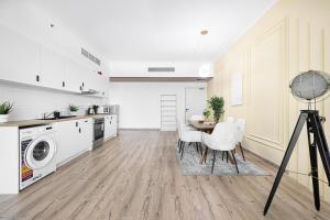 Luxury 3BHK in Dubai Marine By dPie DEC 903