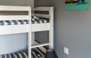 Maisons de vacances Lovely Home In Pont-Saint-Esprit : photos des chambres
