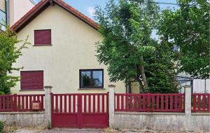 3 Bedroom Beautiful Home In Le Crotoy