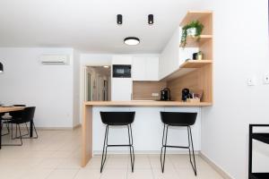 Premium Marina Apartments with Sea View by Locap Group